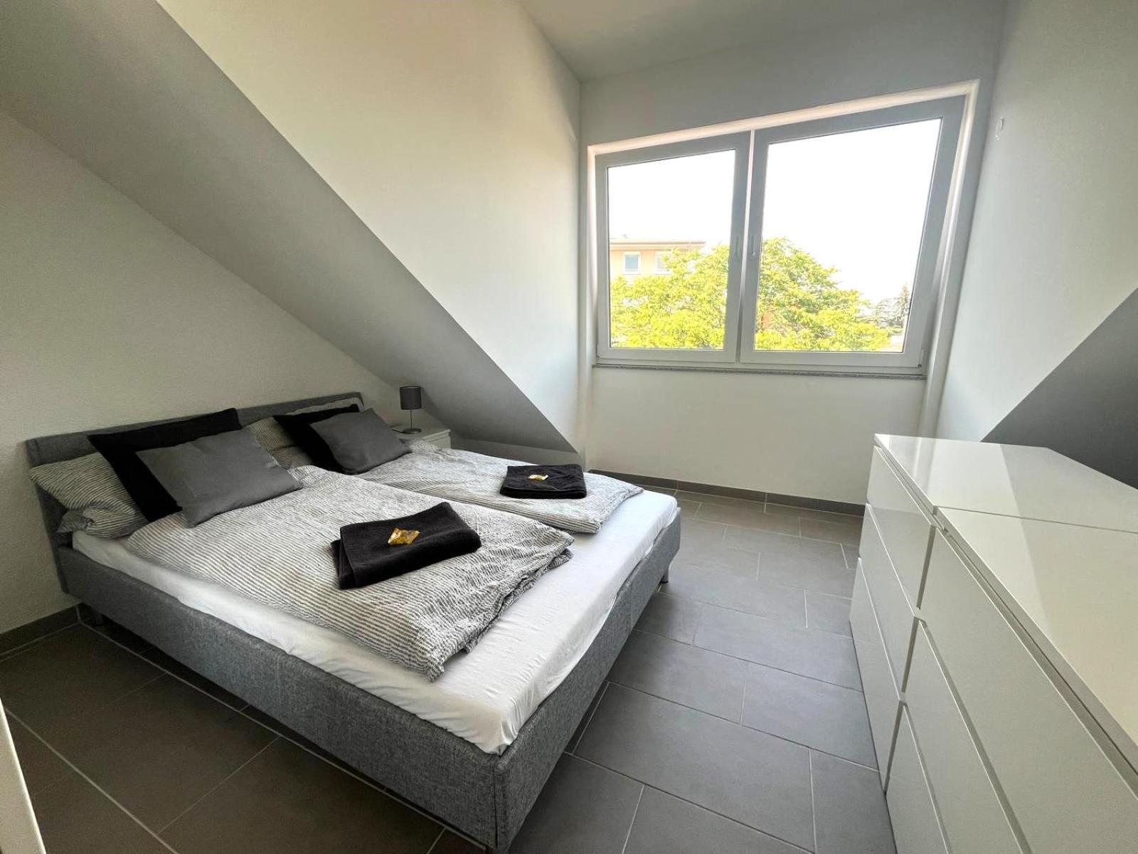 Simplex Apartments Am Europaplatz คาร์ลสรูเฮอ ห้อง รูปภาพ