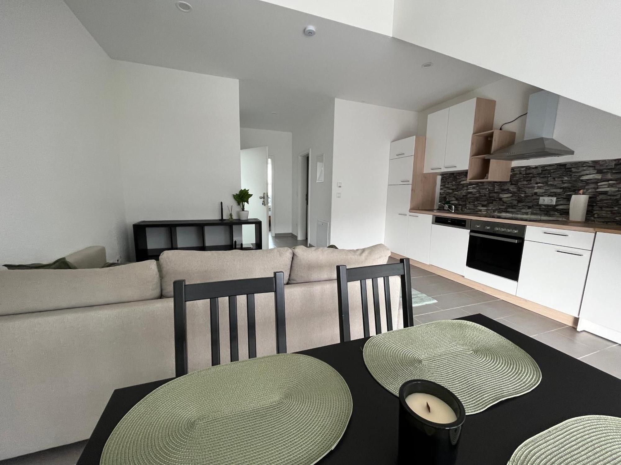 Simplex Apartments Am Europaplatz คาร์ลสรูเฮอ ภายนอก รูปภาพ