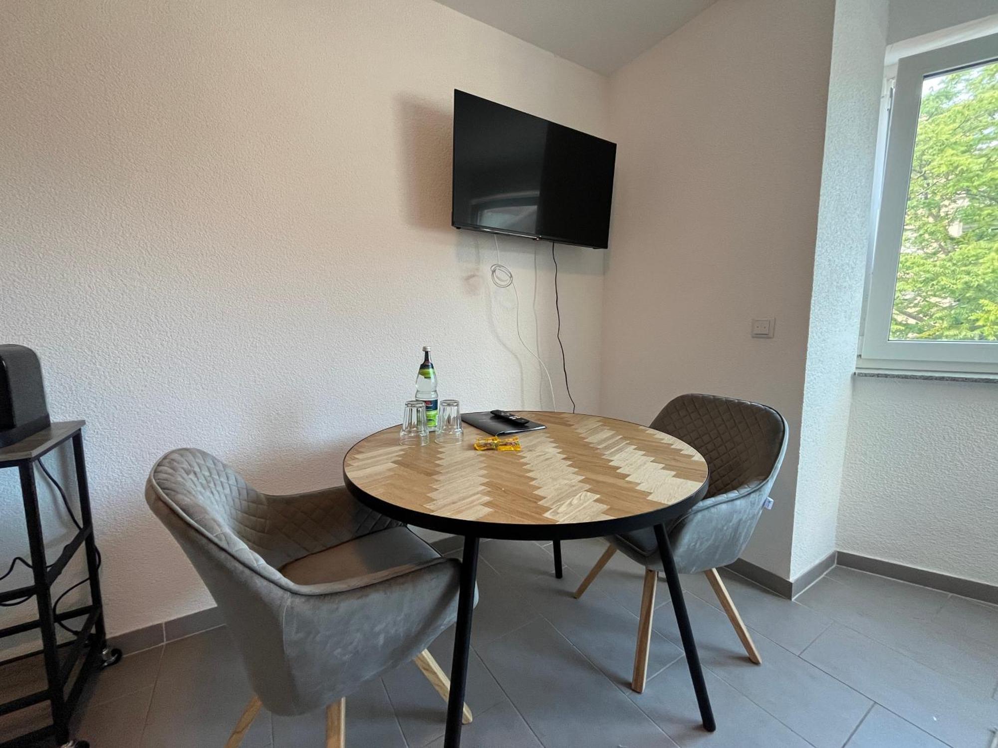 Simplex Apartments Am Europaplatz คาร์ลสรูเฮอ ห้อง รูปภาพ
